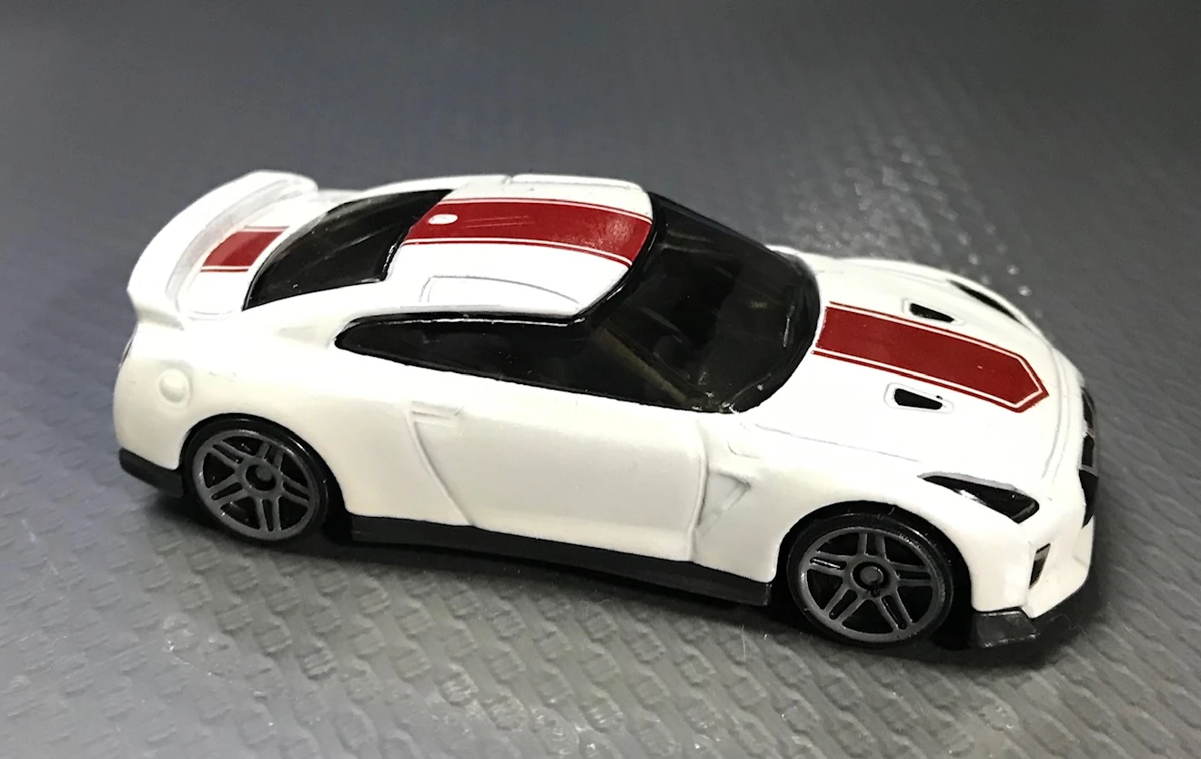 '17 Nissan GT-R (R35)