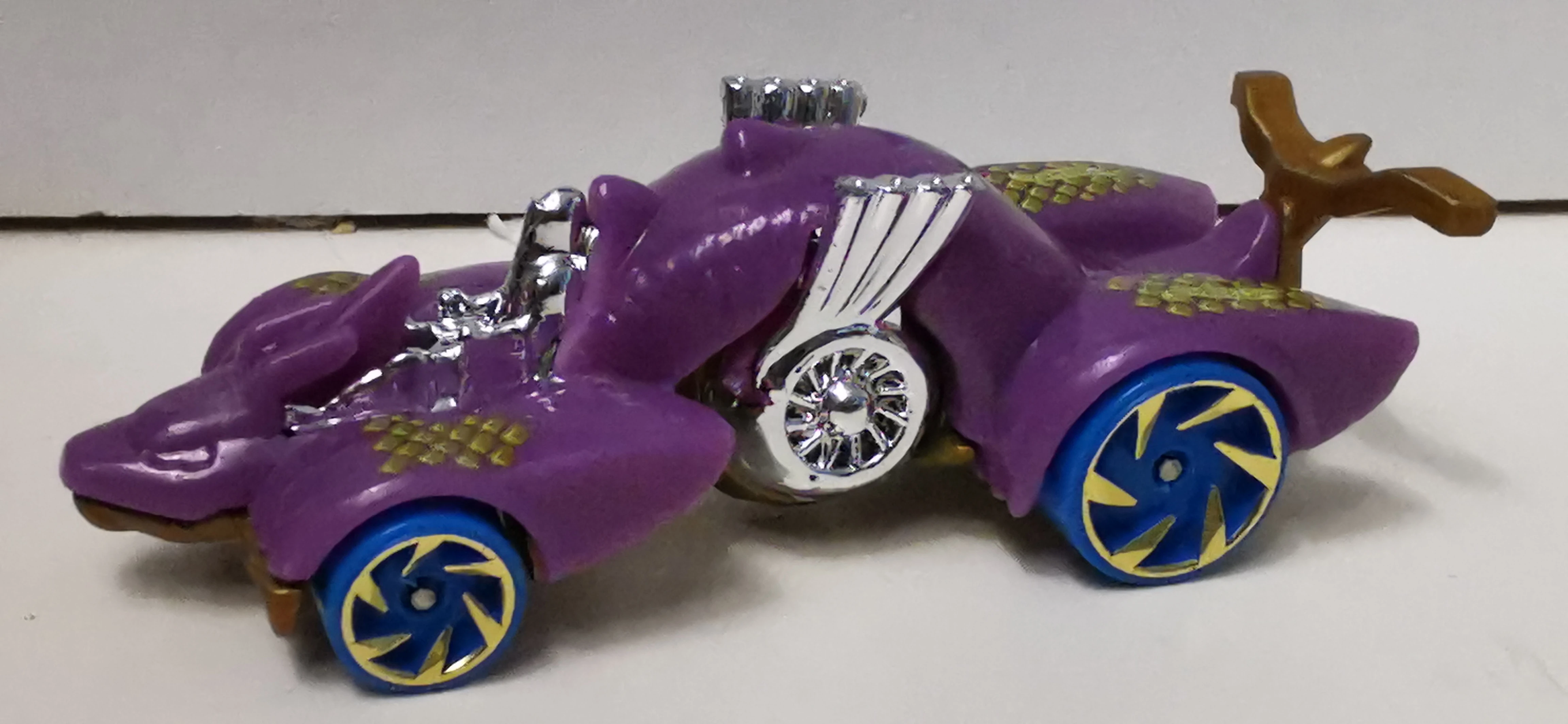 Knight Draggin' (2nd Color)