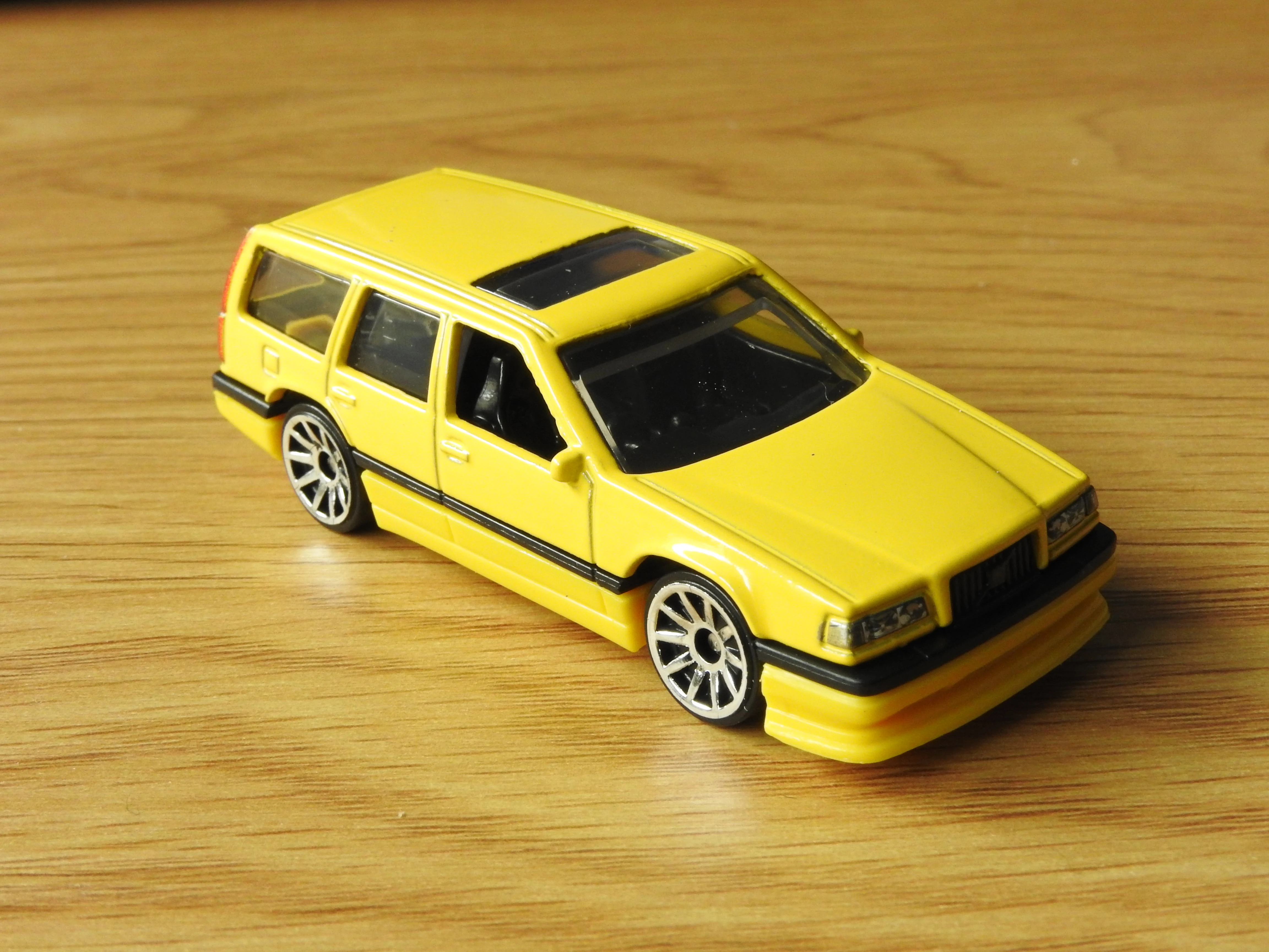 Volvo 850 Estate (2nd Color)