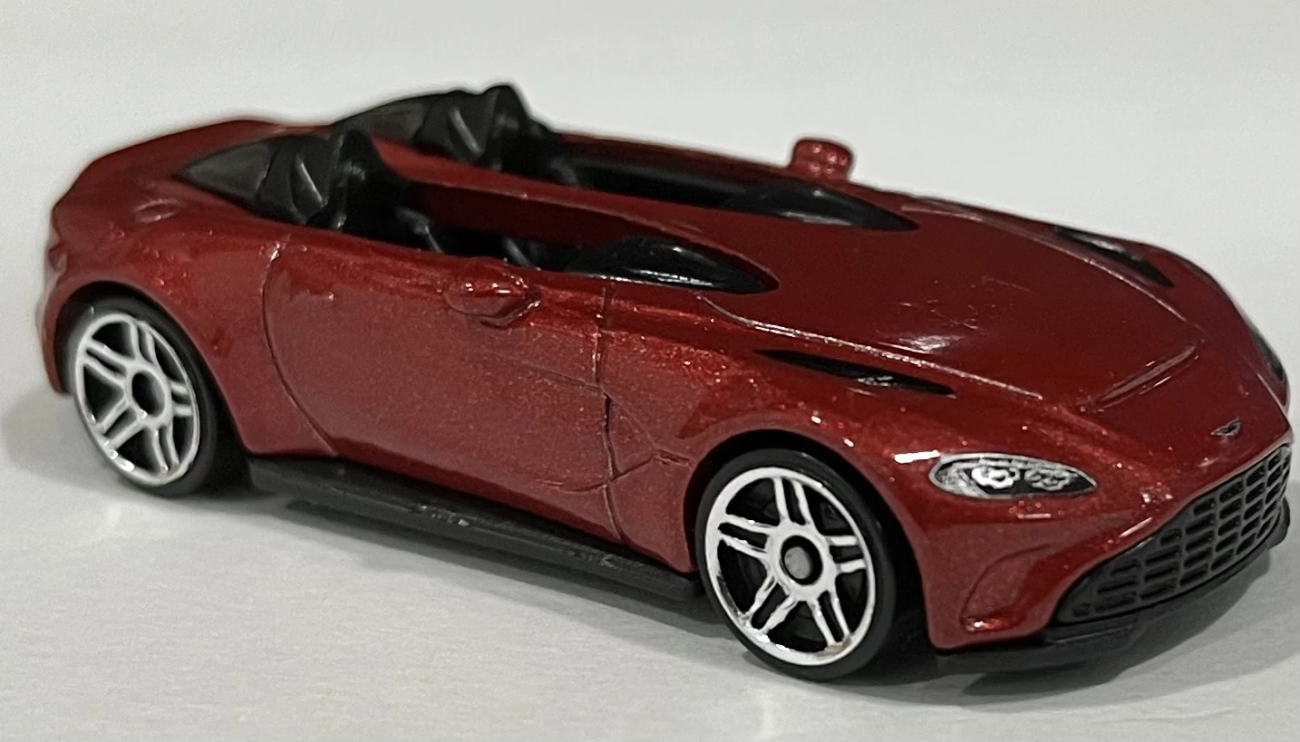 Aston Martin V12 Speedster (2nd Color)