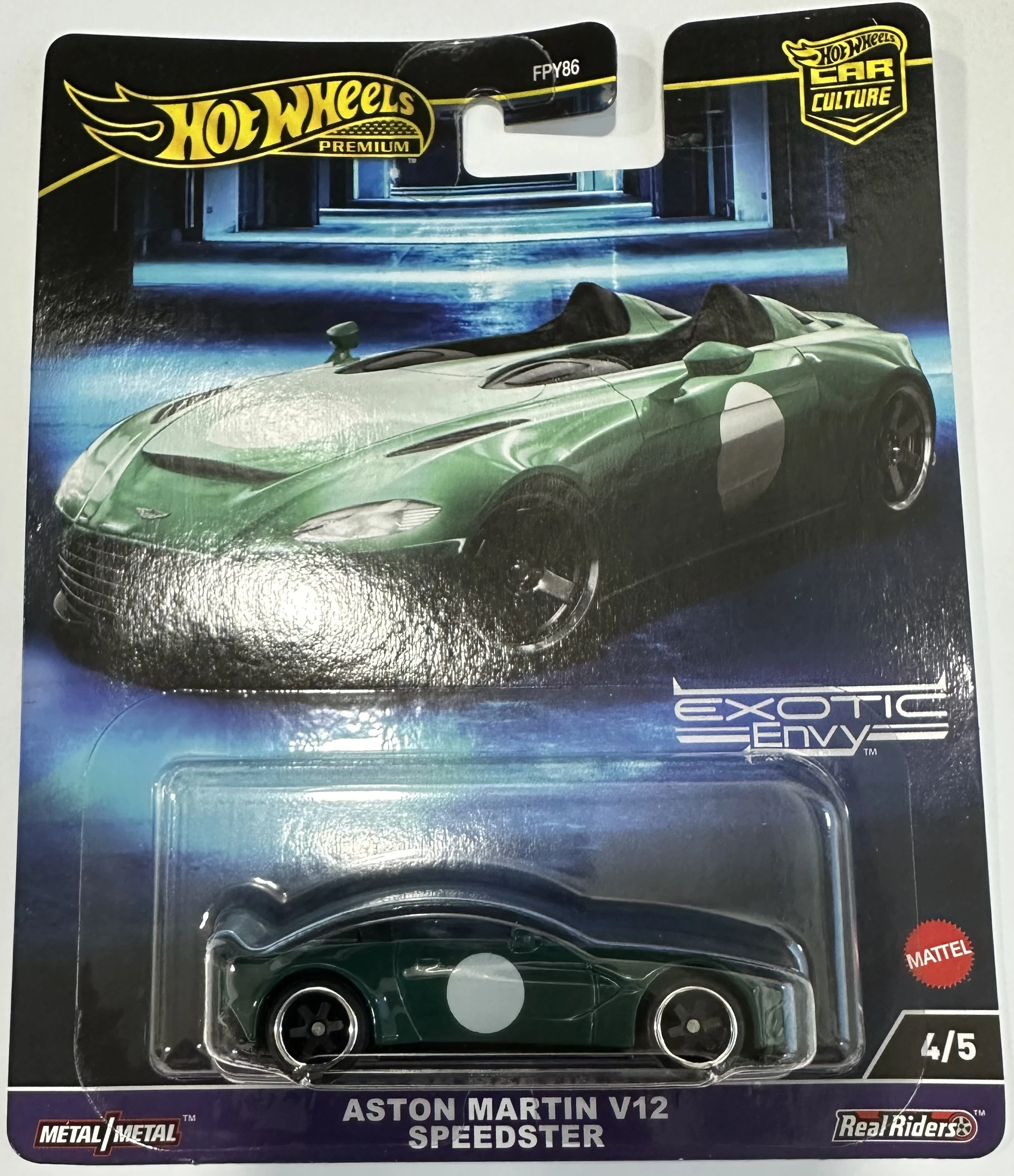 Aston Martin V12 Speedster