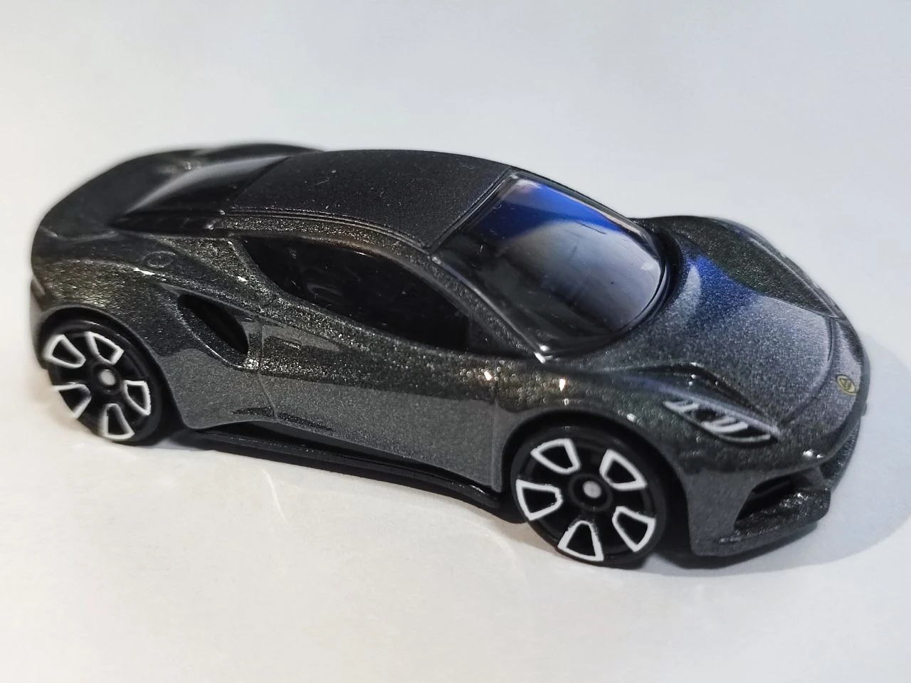 Lotus Emira (2nd Color)