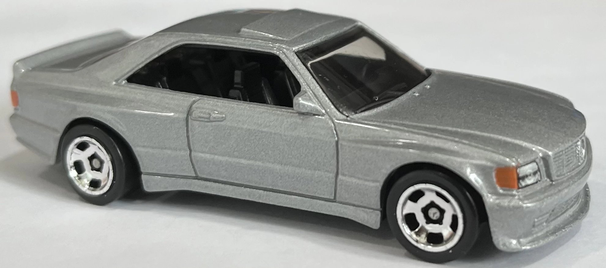 '89 Mercedes-Benz 560 SEC AMG (2nd Color)