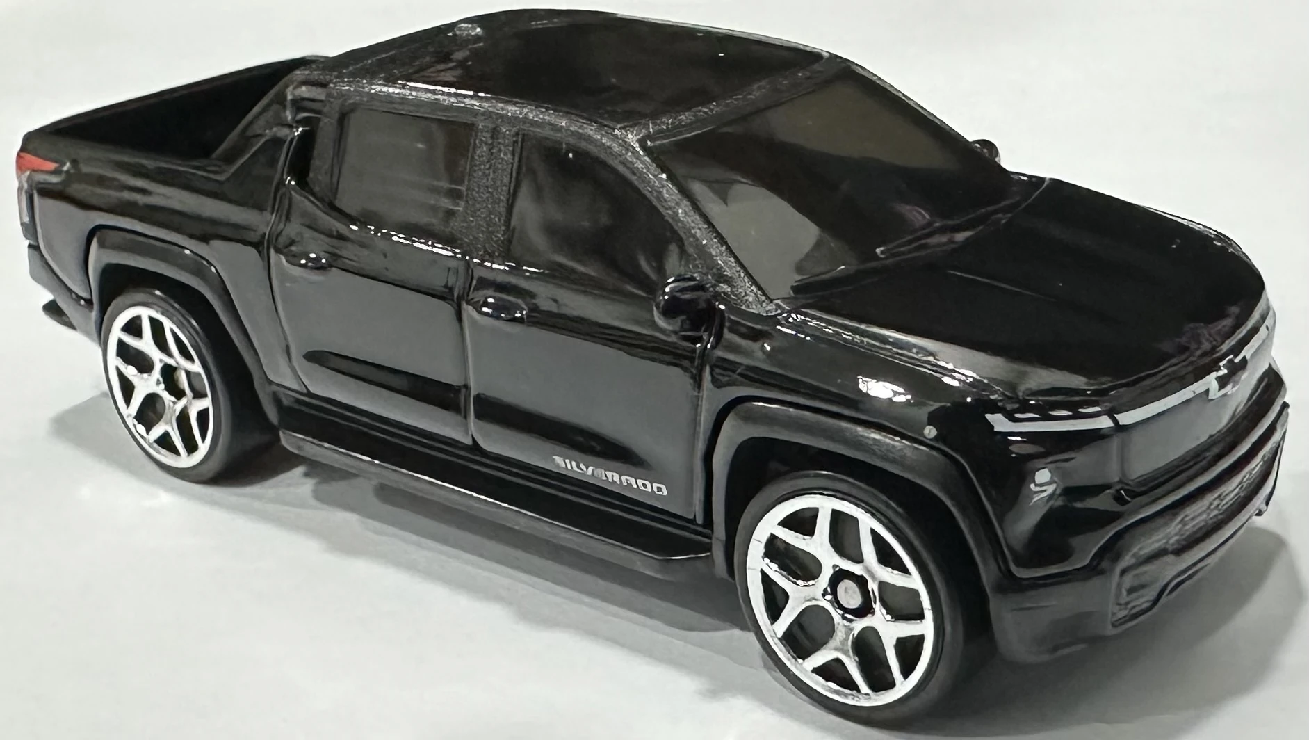 Silverado EV RST (2nd Color)