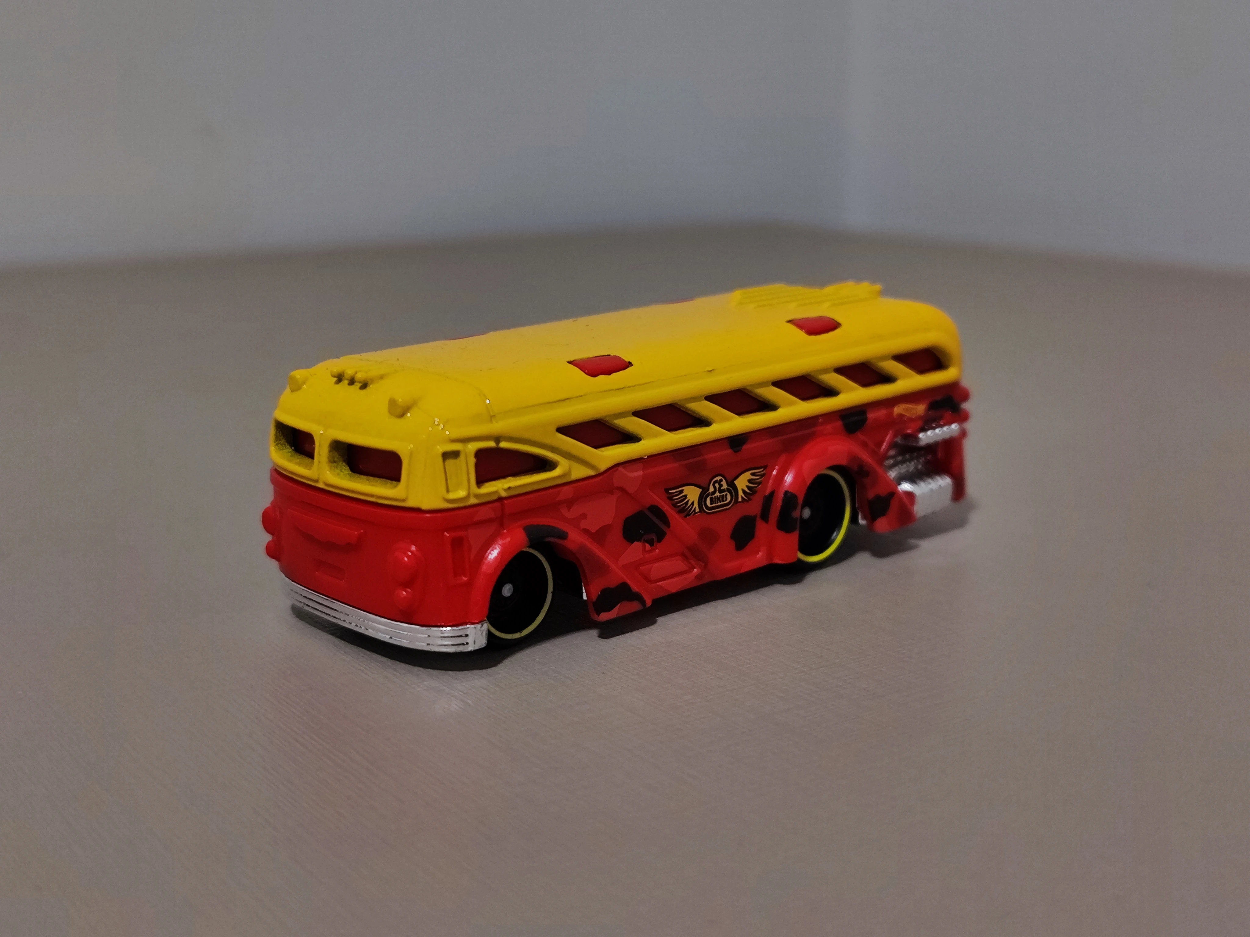 Surfin' School Bus (2nd Color)