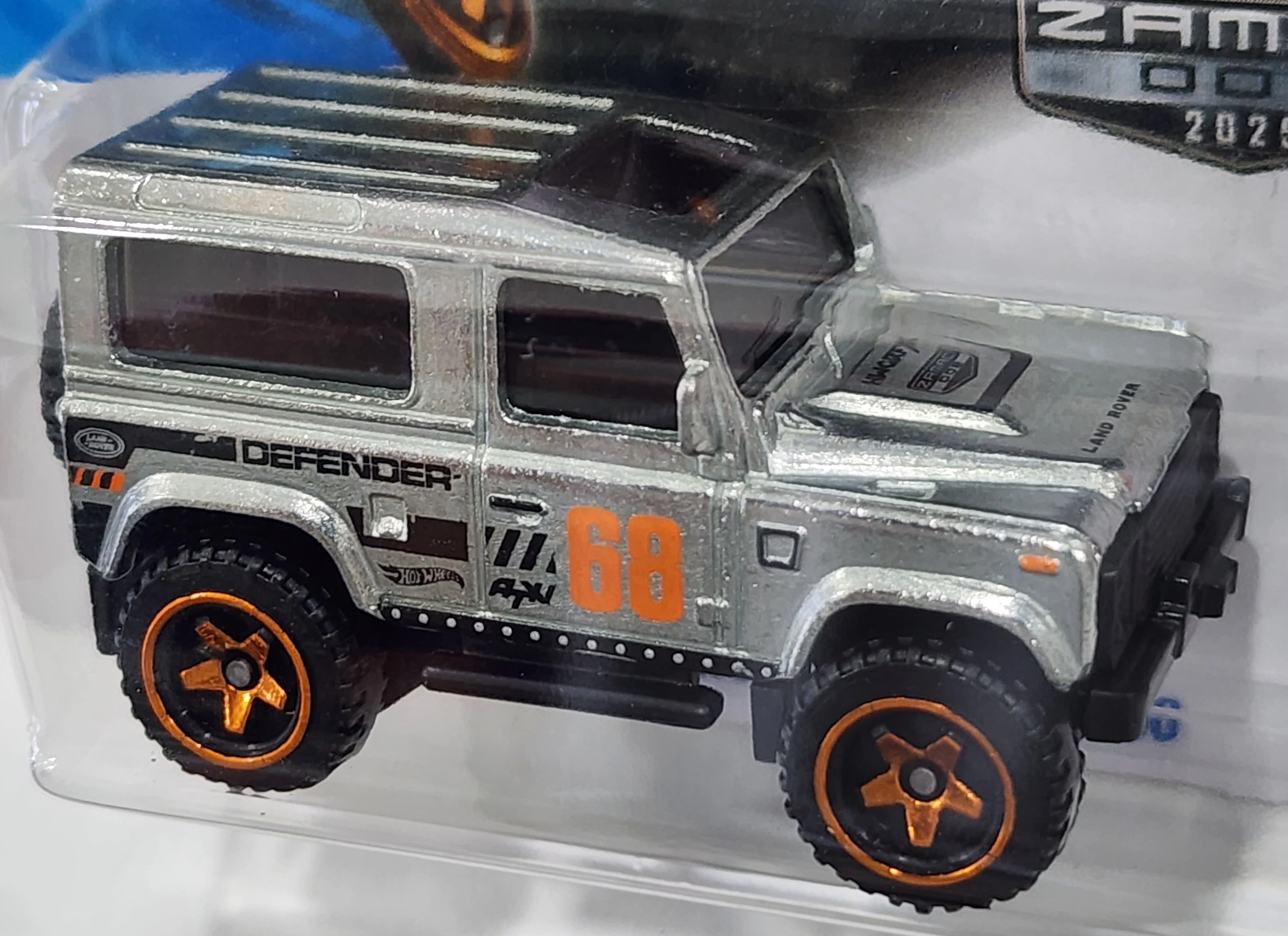 Land Rover Defender 90 (2nd Color - Zamac)