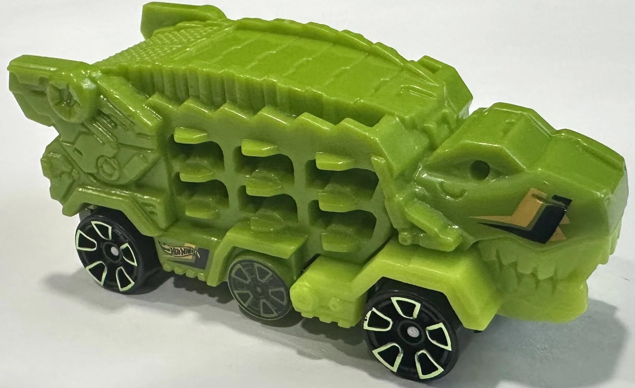 HW Ultimate T-Rex Transporter