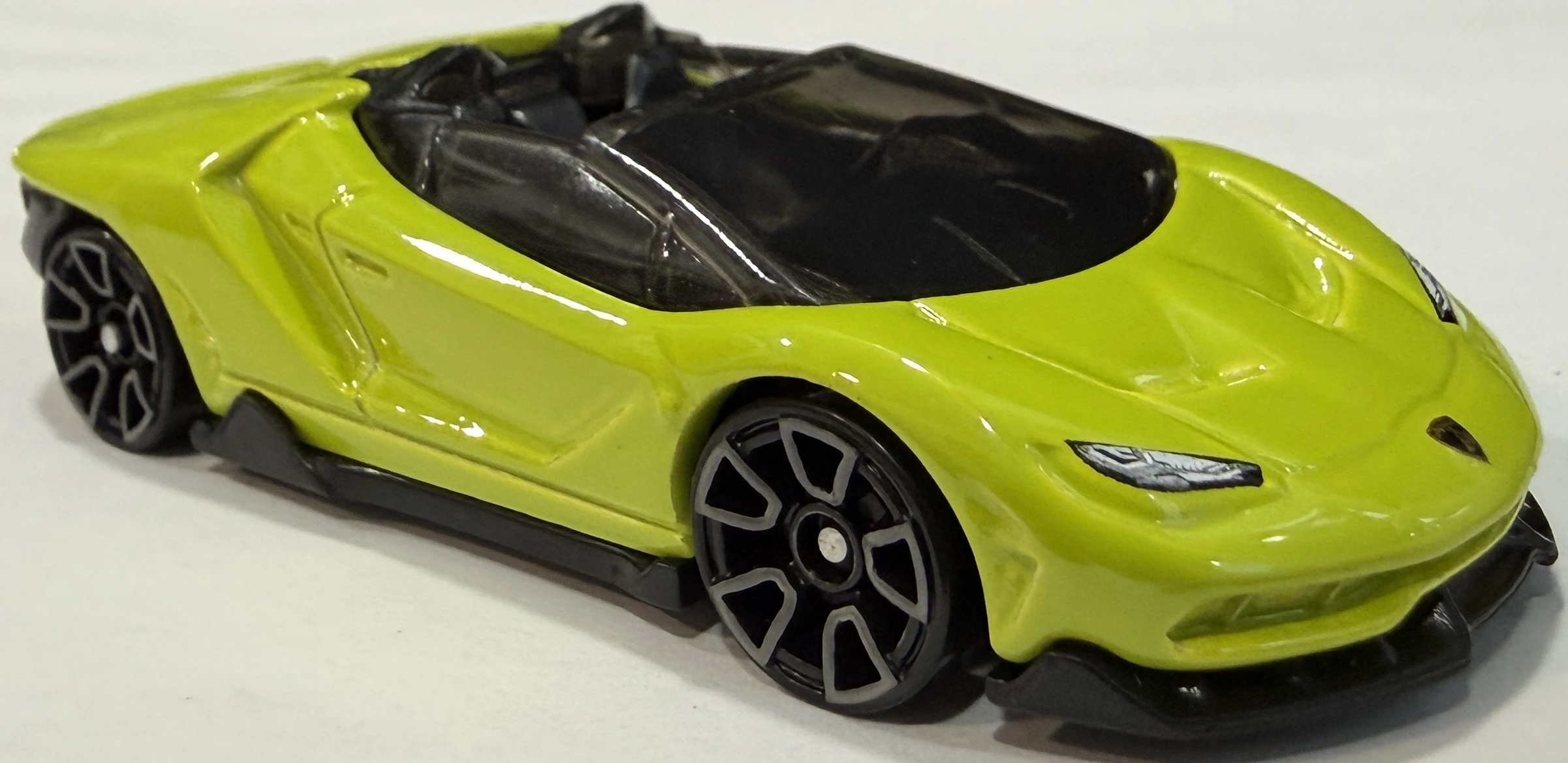 '16 Lamborghini Centenario Roadster (3rd Color)